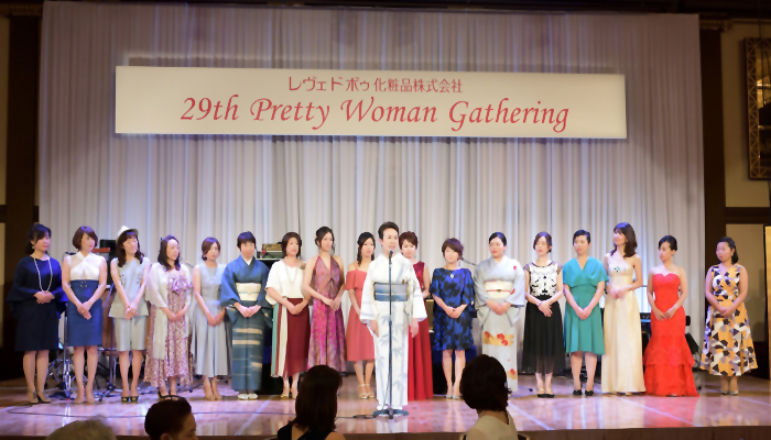 登壇1_1 | レヴェドボゥ化粧品株式会社 / REVER DE BEAU 